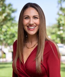 Picture of Dr. Kristen Schiele